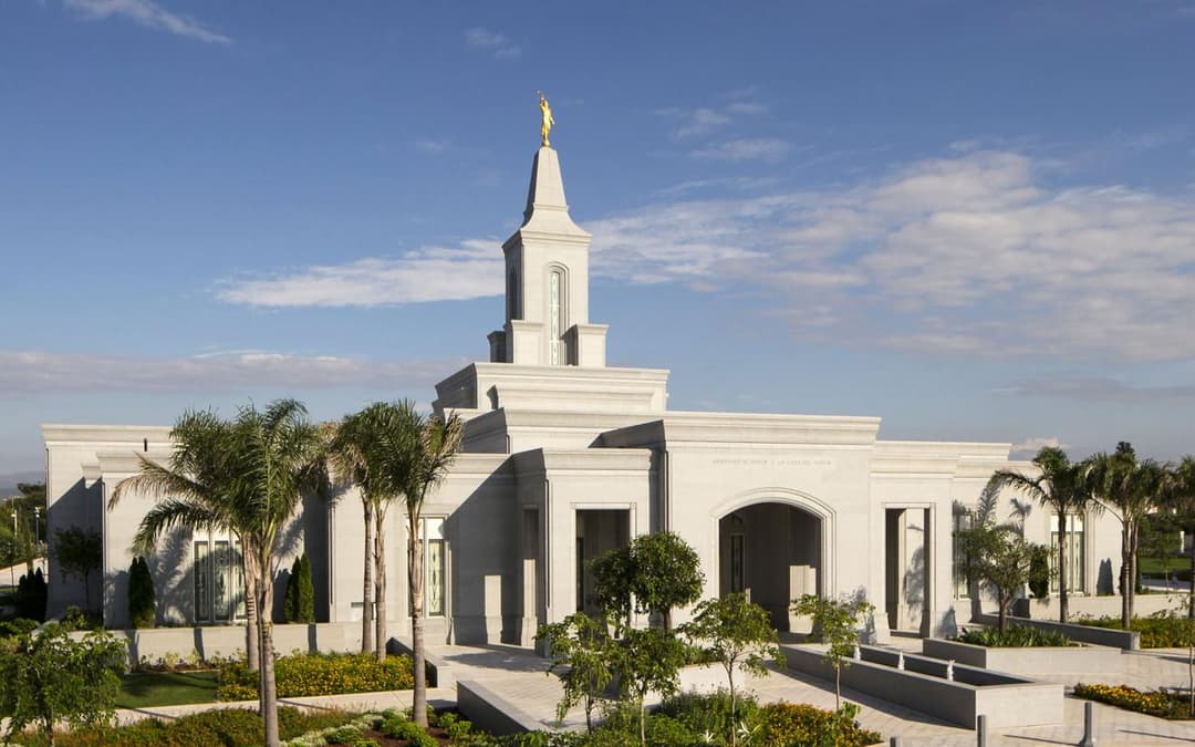 Daytime exterior of the Córdoba Argentina Temple and gardens.