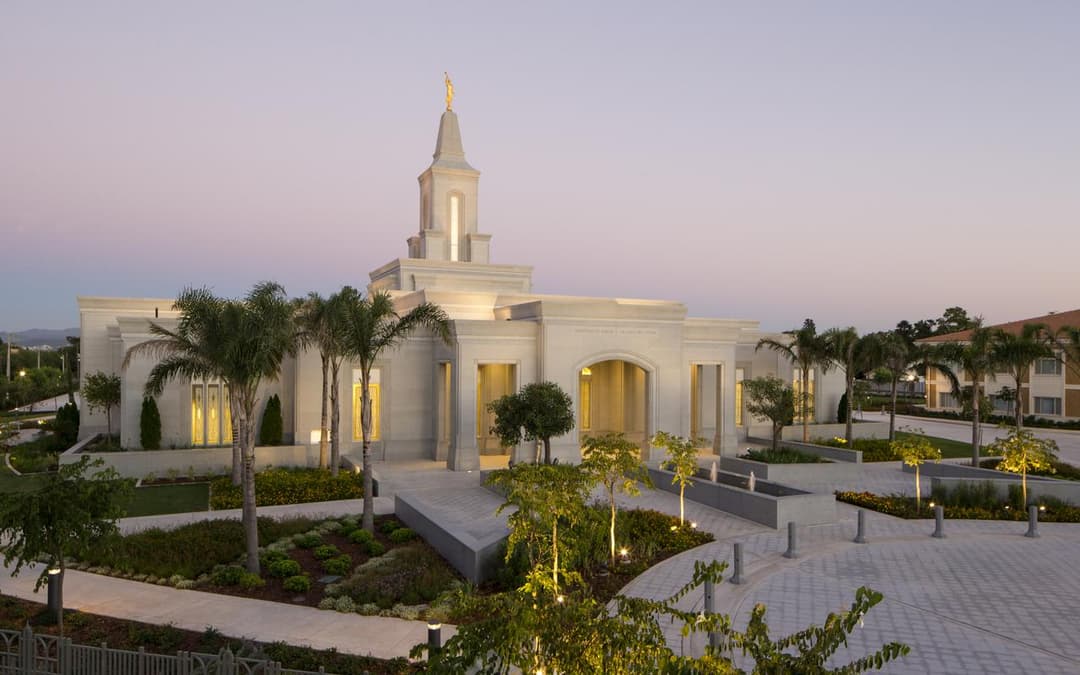 Wide-angle view of the Córdoba Argentina Temple and grounds at twilight.
