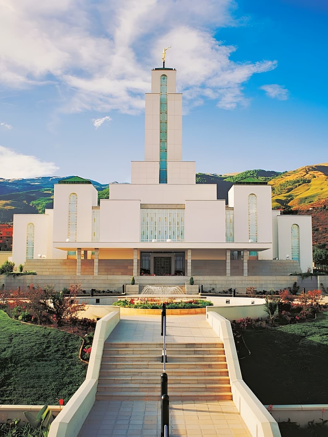 Symmetrical front entrance of the Cochabamba Bolivia Temple in daytime.