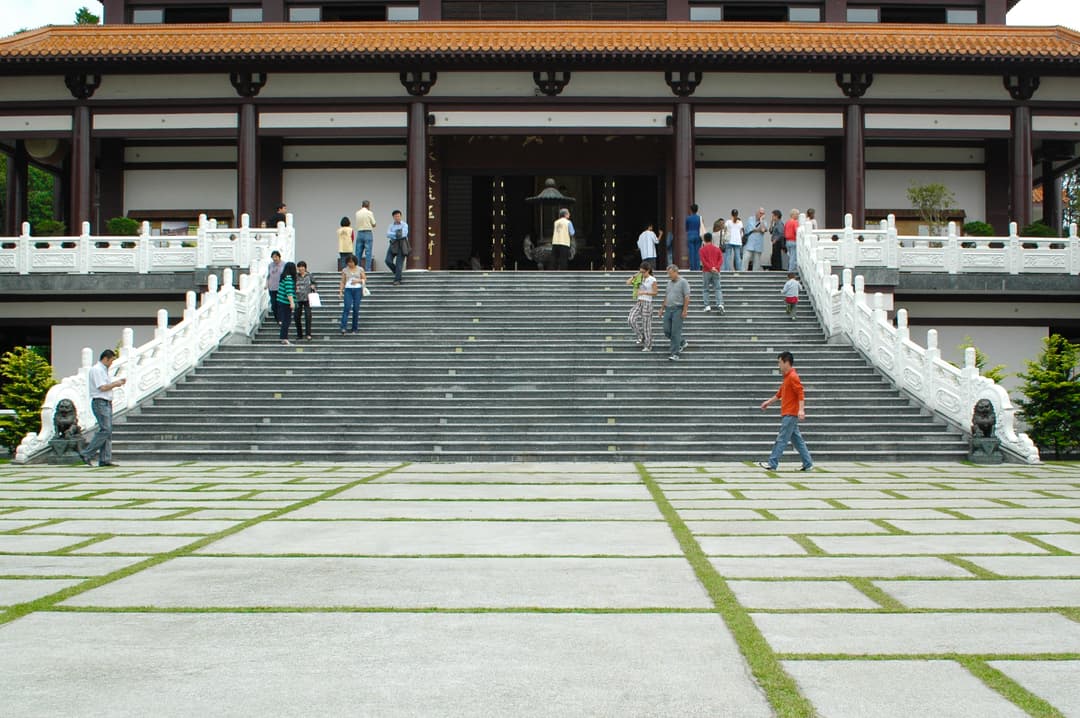 Front view of the main staircase and courtyard at Templo Zu Lai.