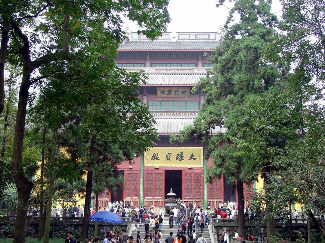 Front exterior view of the Grand Hall of the Great Sage at Lingyin Temple