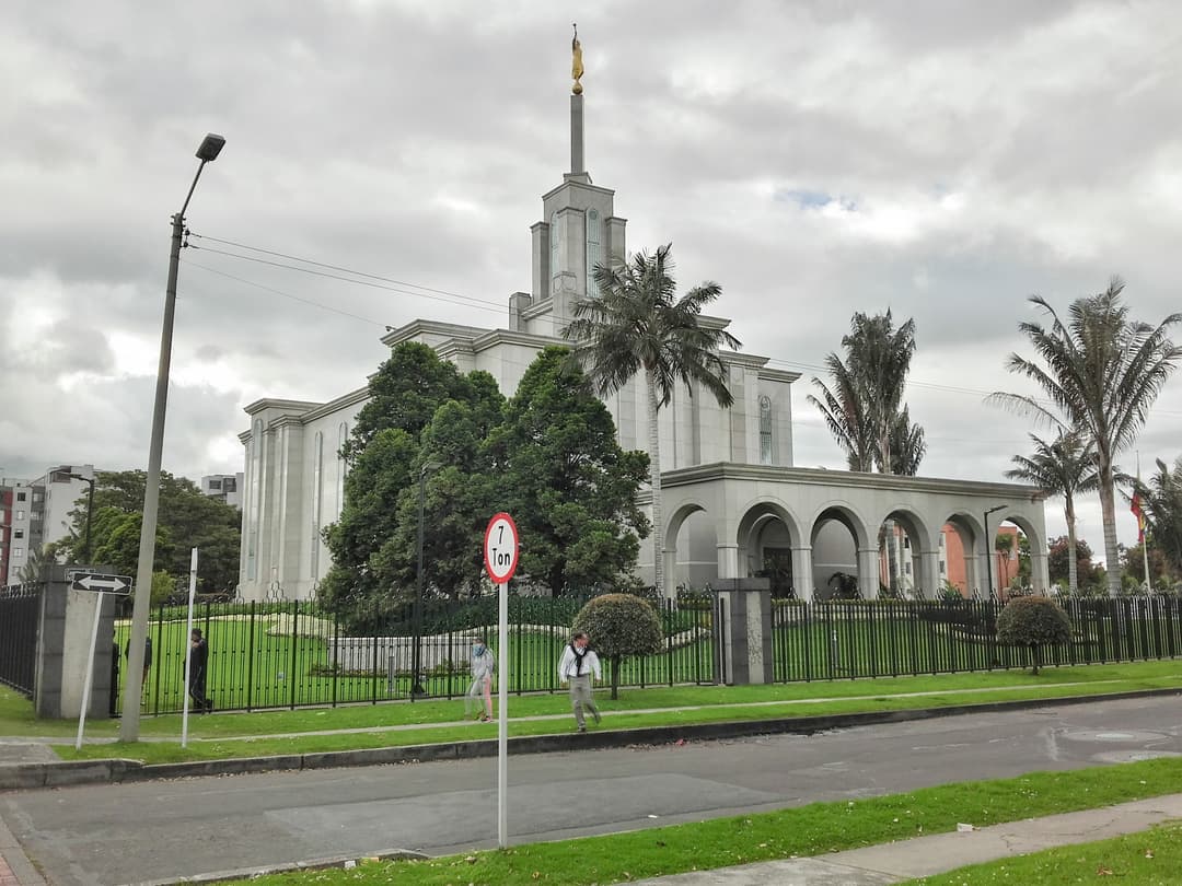 Street-level daytime view of the Bogotá Colombia Temple and its single spire.
