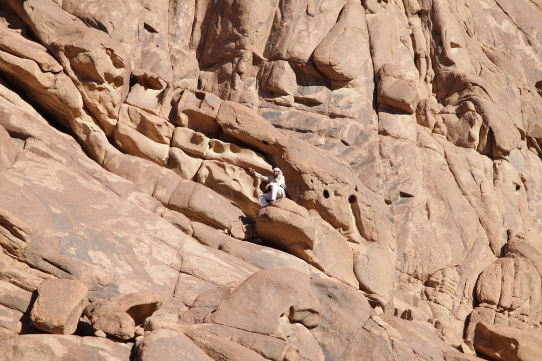 Der Weg, der zum Gipfel des Berges Sinai führt.