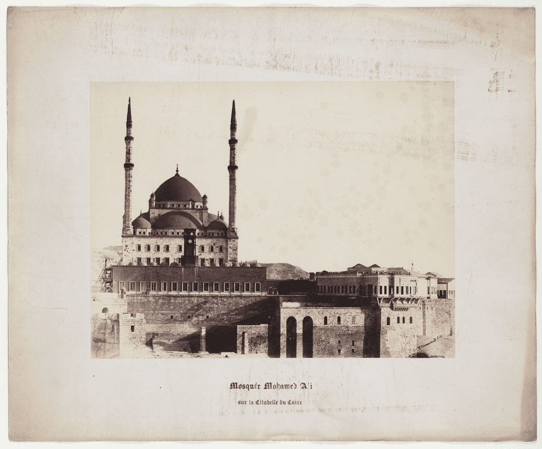 Masjid Muhammad Ali, eksterior, kubah dan menara yang terlihat.