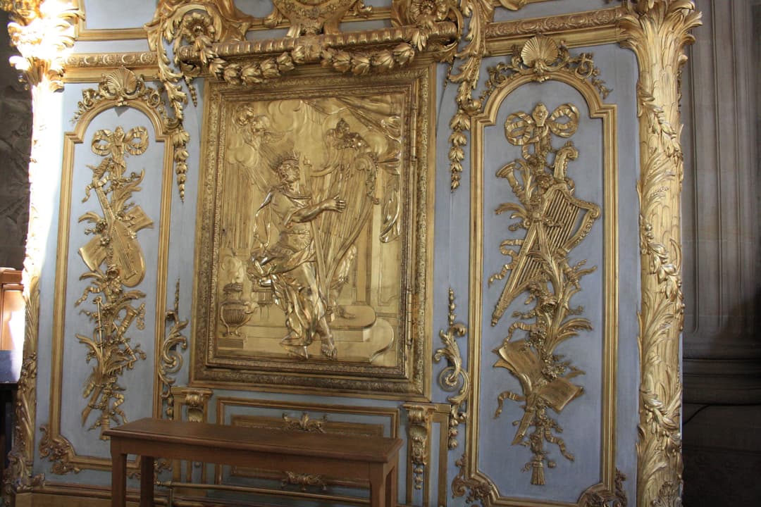 Gilded relief of King David playing the harp, Royal Chapel of Versailles