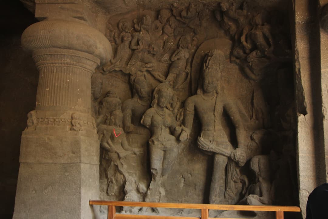 A glimpse into the rich religious and artistic heritage of India.