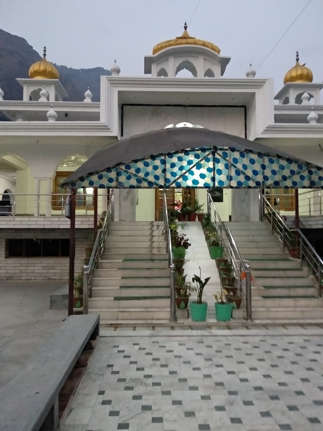 La sala del langar dove vengono serviti pasti gratuiti.