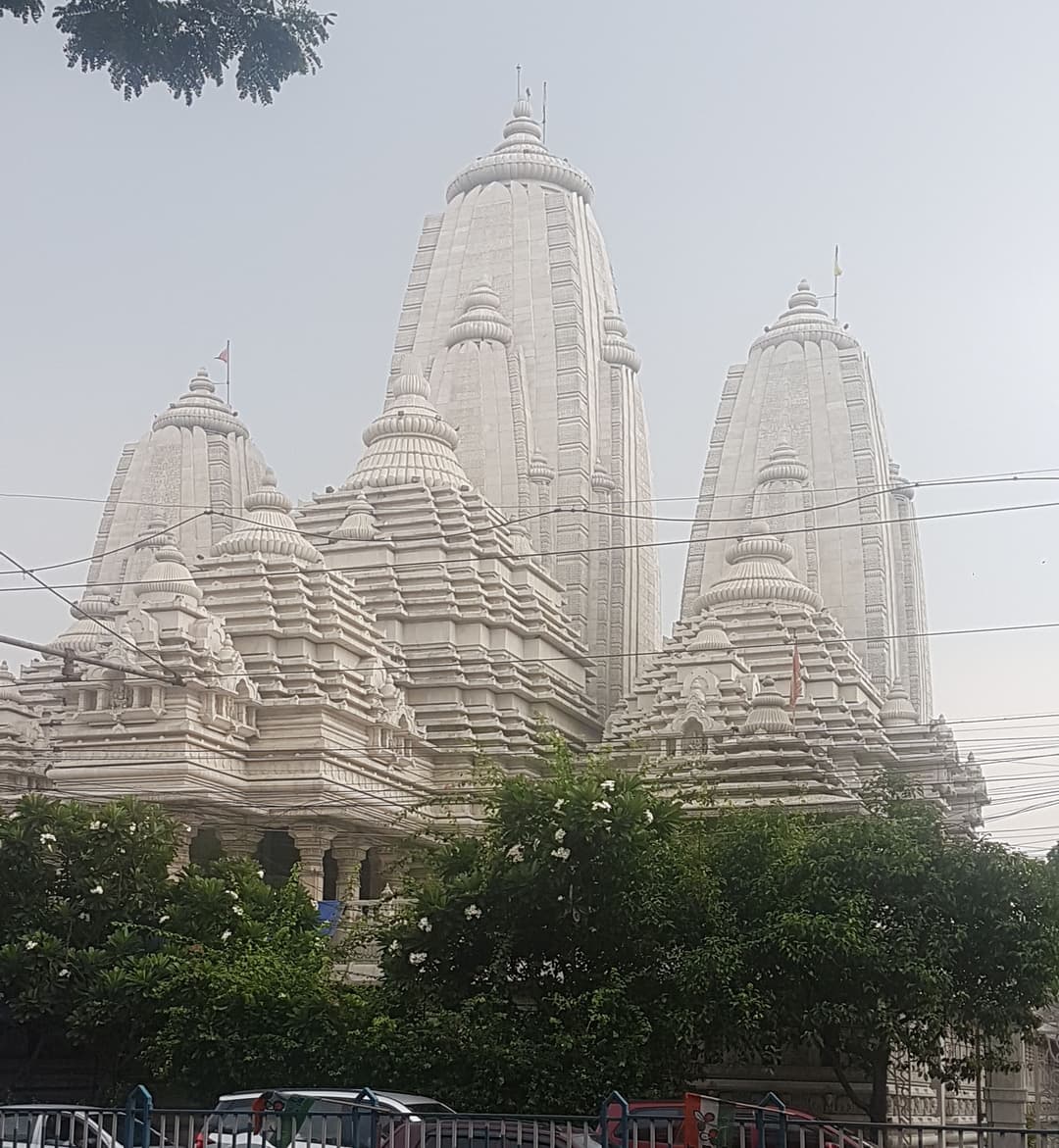 Exterior view of the soaring sandstone spires of Birla Mandir Kolkata.