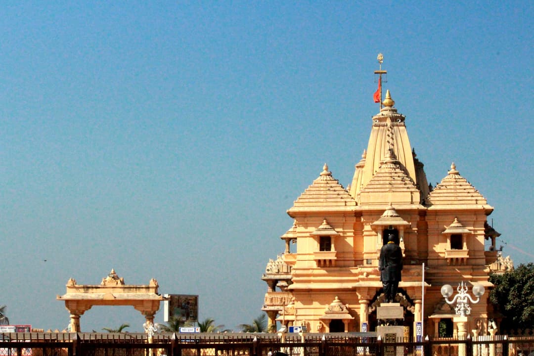 Somnath Temple entrance with Sardar Vallabhbhai Patel statue
