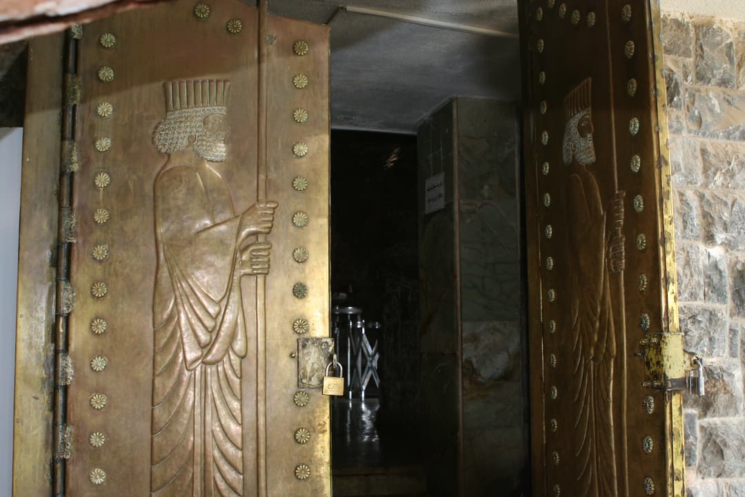 The Yazd Atash Behram at night.