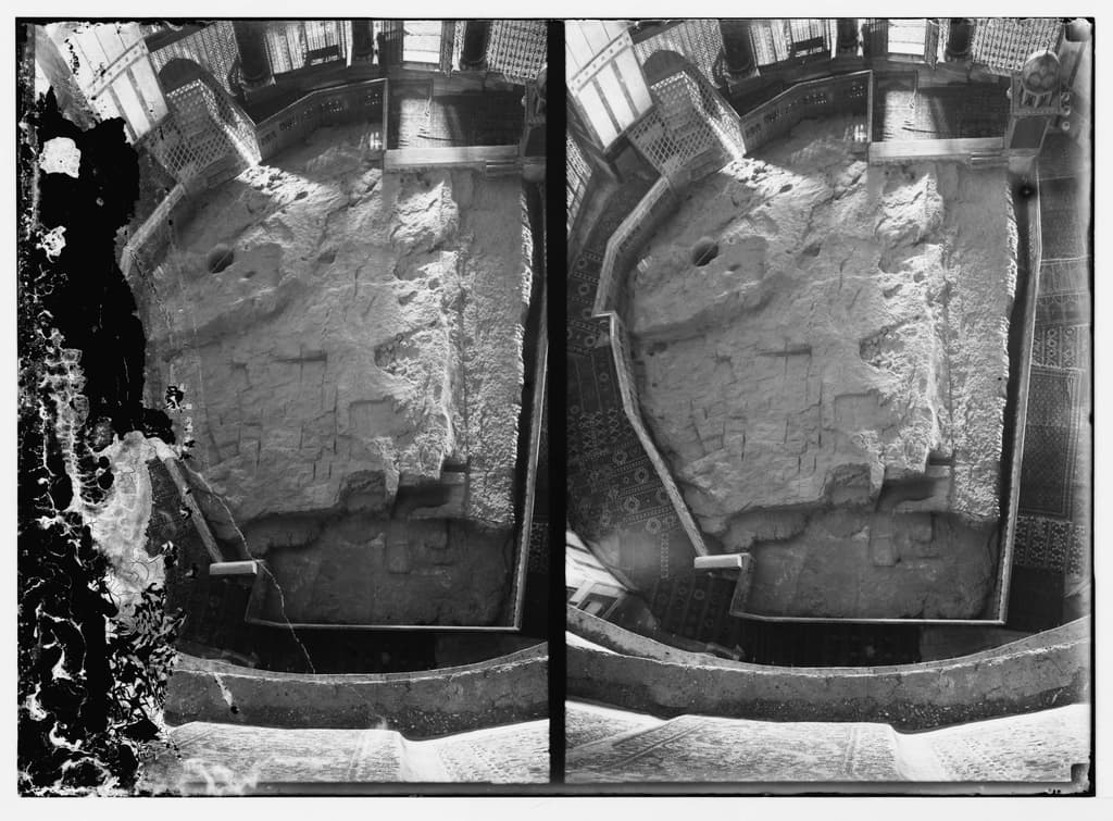 Una mirada más de cerca a la arquitectura detallada de la Cúpula de la Roca.