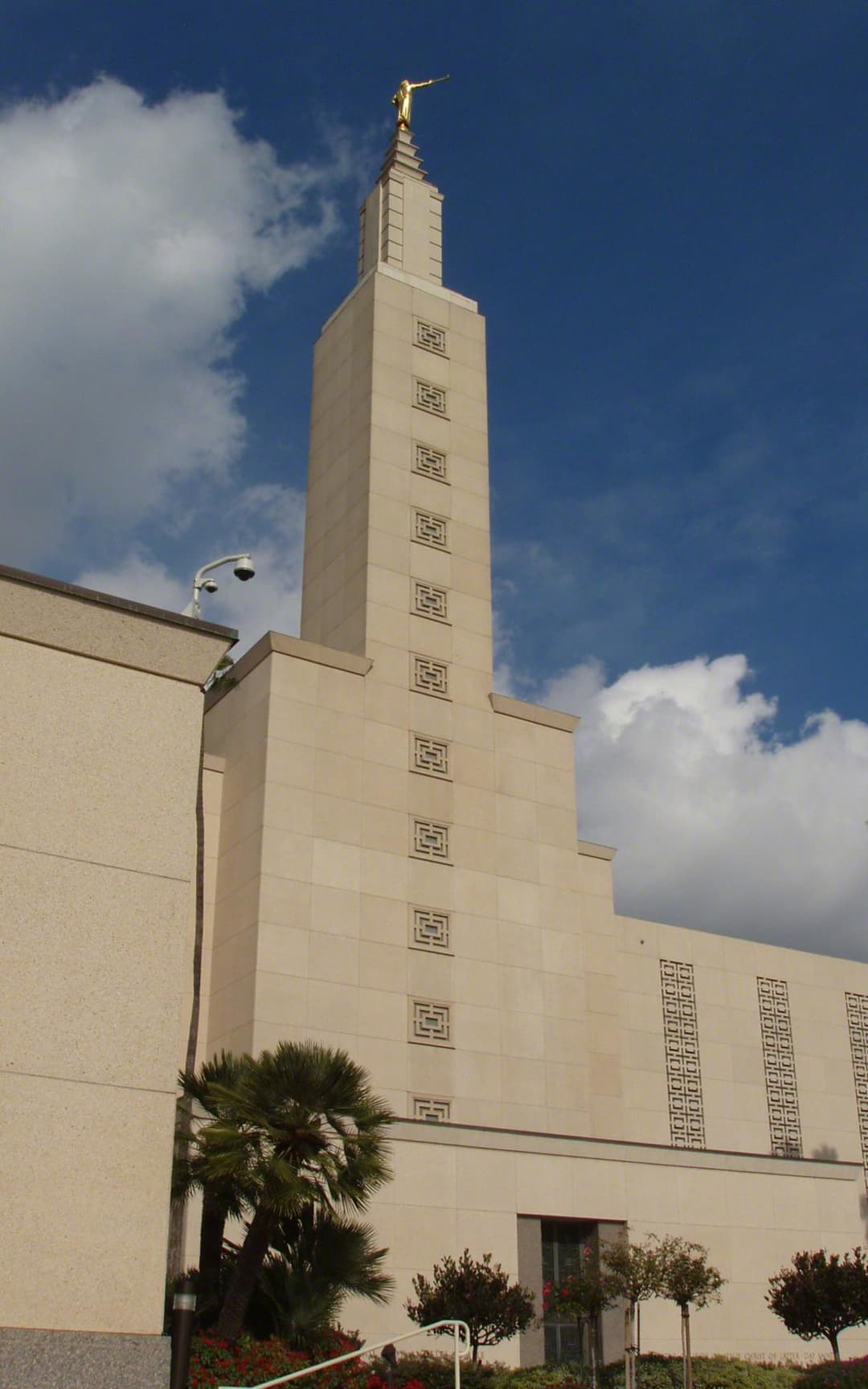 A peaceful fountain on the temple grounds.