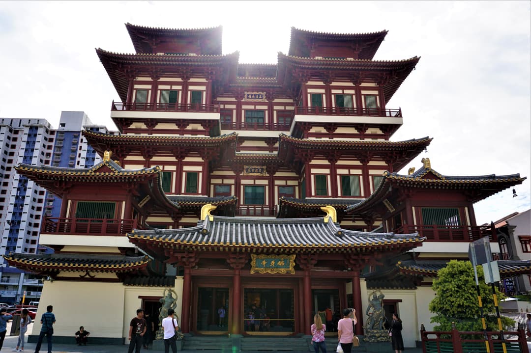 Wide-angle front view of the Buddha Tooth Relic Temple entrance.