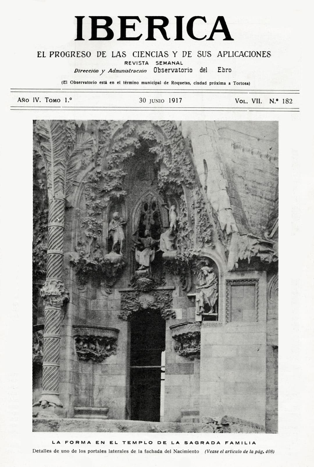 1917年に撮影された、「生誕のファサード」の側門の細部を捉えたアーカイブ写真。