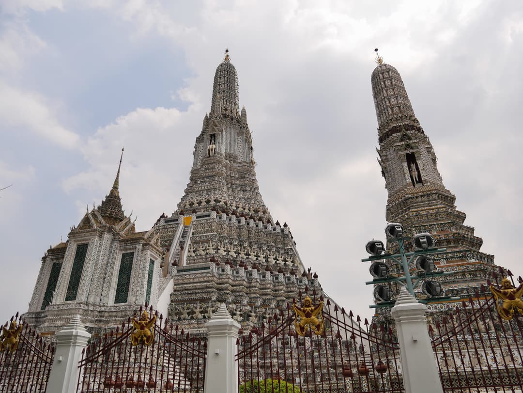 Les détails complexes de l'architecture du temple.