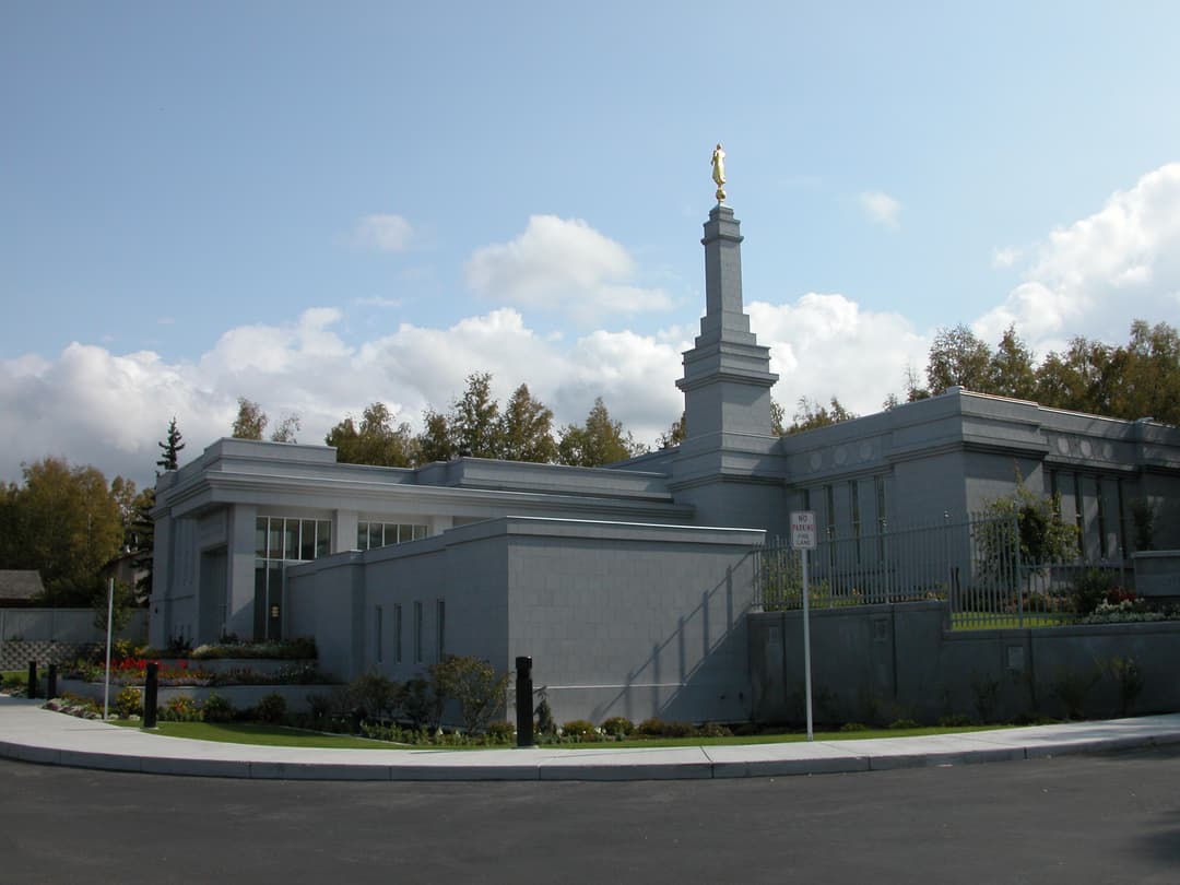 The front of the Anchorage Alaska Temple.