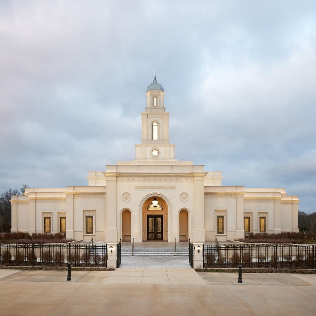 The elegant exterior of the Bentonville Arkansas Temple.