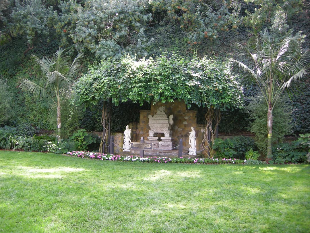 Mahatma Gandhi World Peace Memorial under a vine canopy at SRF Lake Shrine.