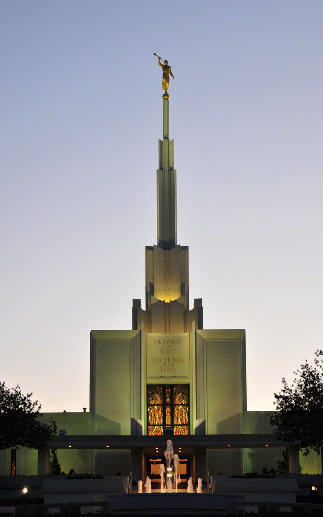 The gold-leafed Angel Moroni statue atop the 90-foot spire.