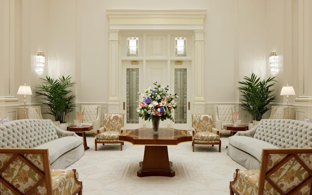 Interior view of a waiting area in the Pocatello Idaho Temple.