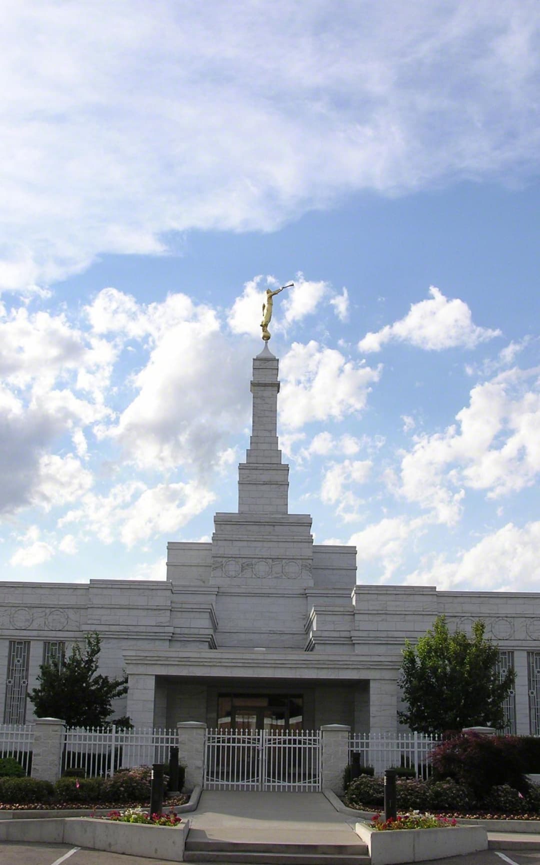 Front view of Detroit Michigan Temple, spire with Angel Moroni.