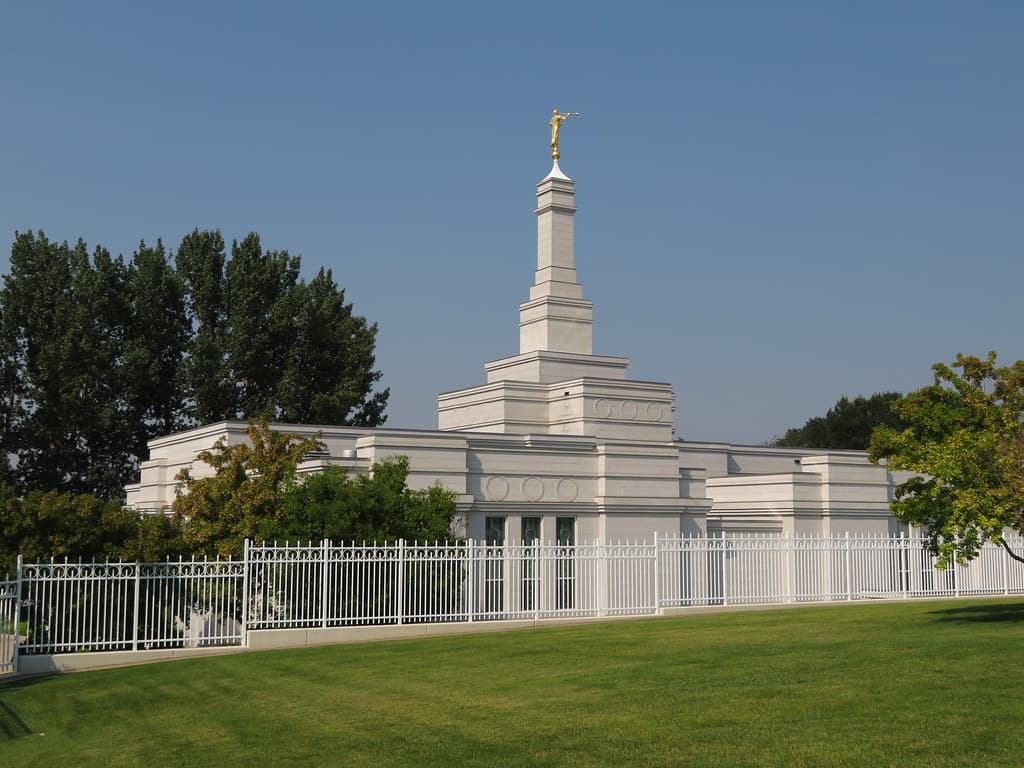 A wide-angle view of the temple nestled within its quiet residential neighborhood.