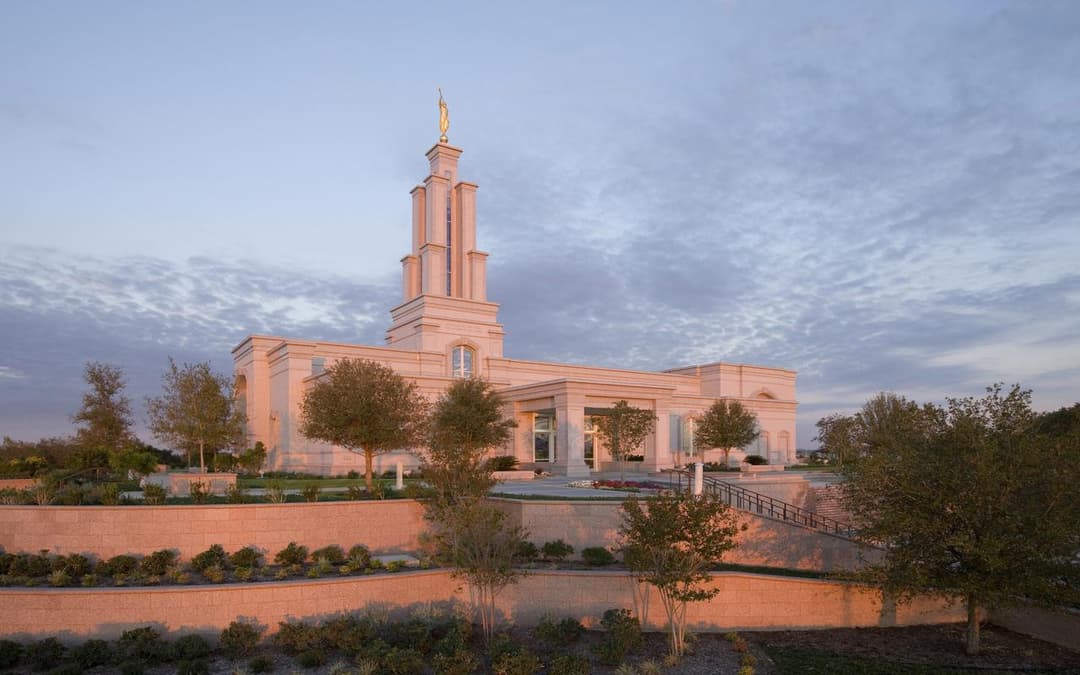 Exterior view of the San Antonio Texas Temple at twilight.