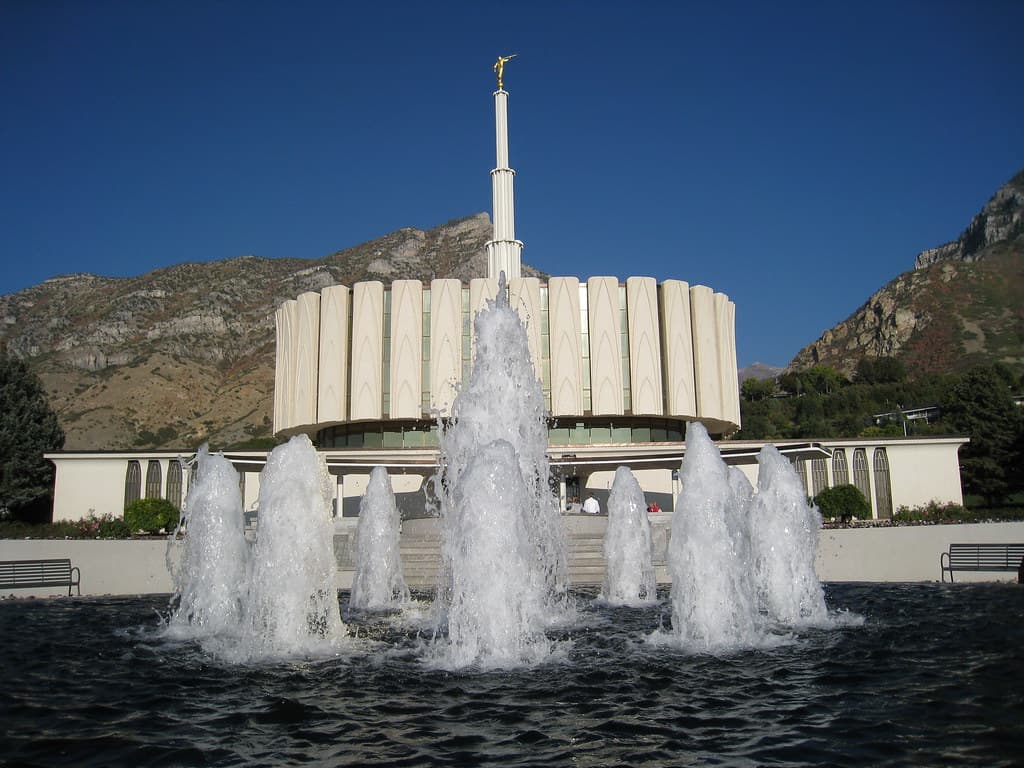 Temple fountains and grounds