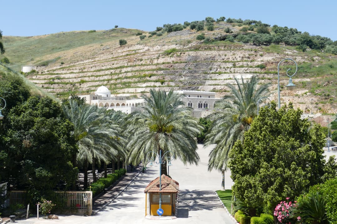 Entrance to the tomb of Nabi Shu'ayb.
