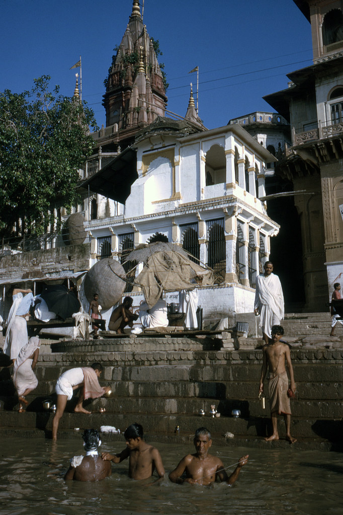 Pilgrims gathering near the Ganges in the historical city.