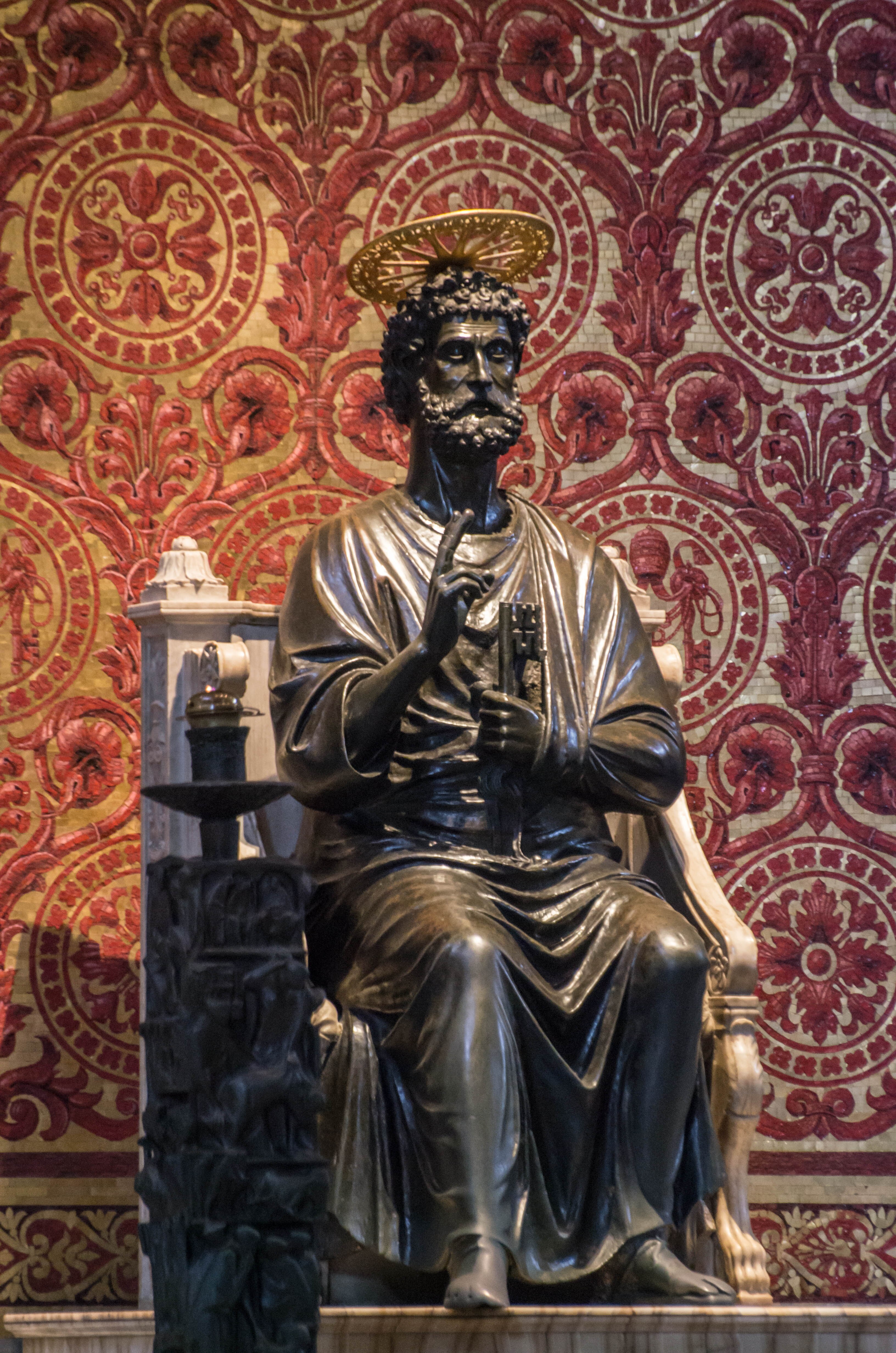 Bronze statue of Saint Peter by Arnolfo di Cambio