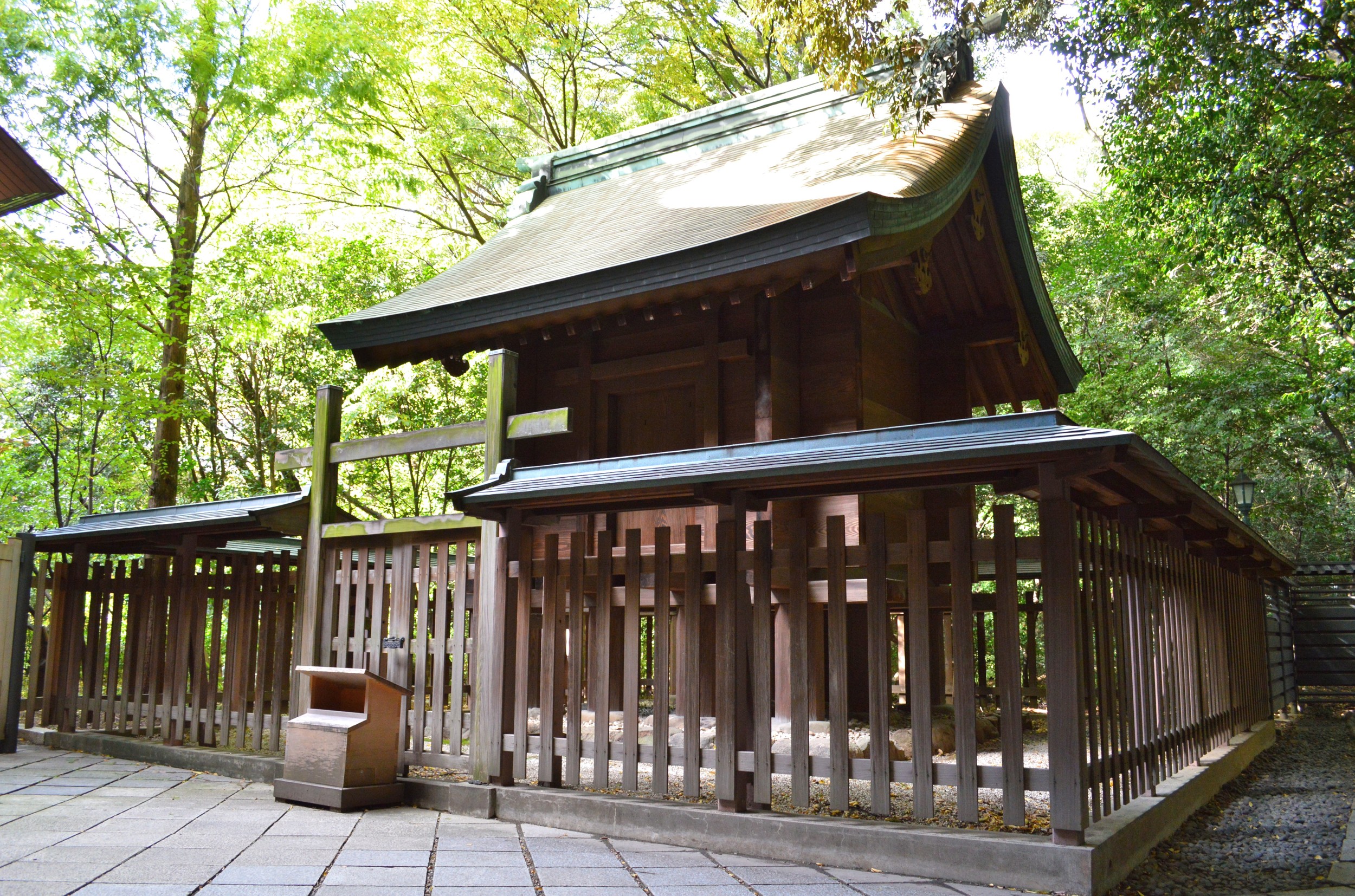 The Nobunaga-Bei, a historic mud wall donated by Oda Nobunaga.