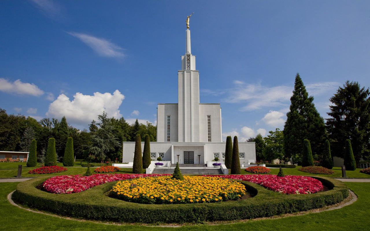 The Bern Switzerland Temple at dusk.