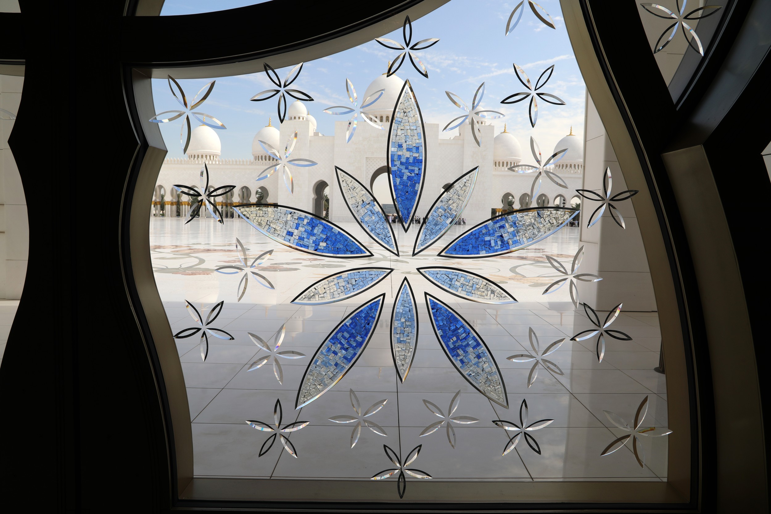The mosque's lighting system, designed to reflect the phases of the moon.