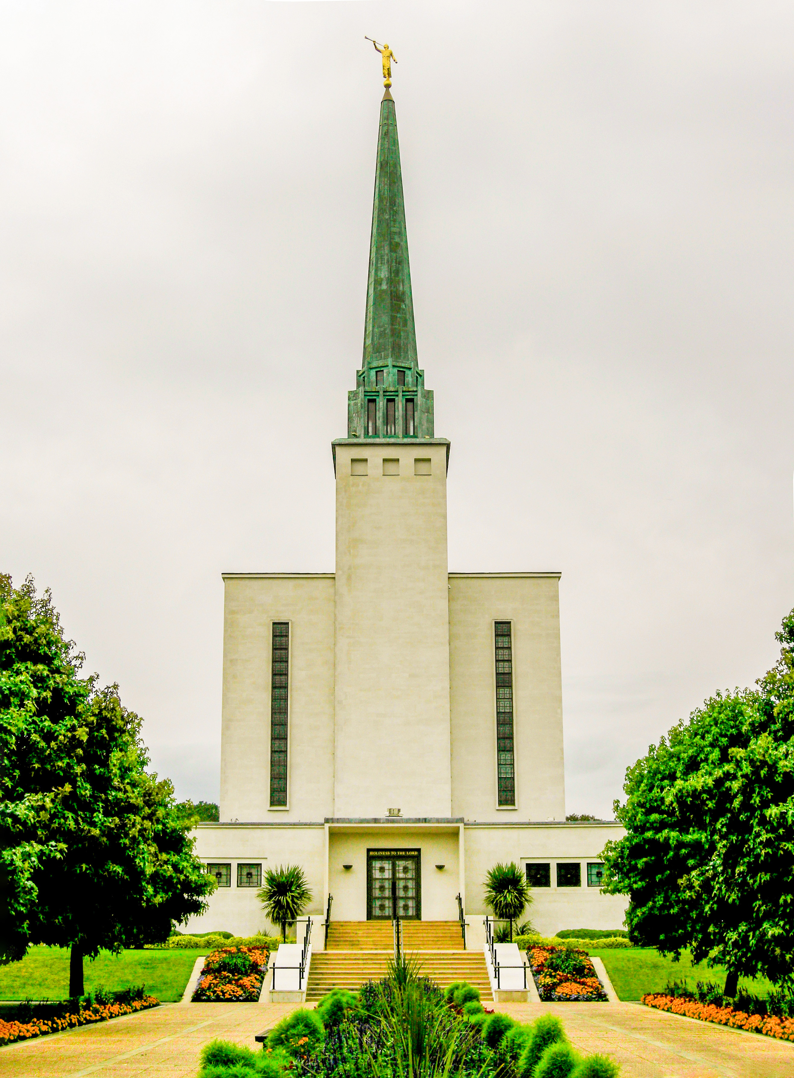 A picturesque view of the temple and its surroundings.