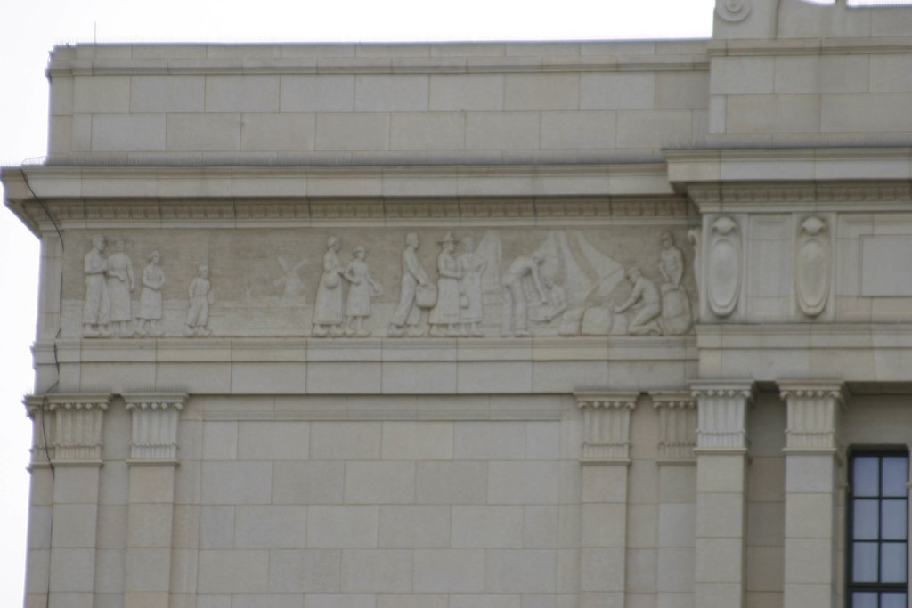 Reflection pool and palm trees on the grounds