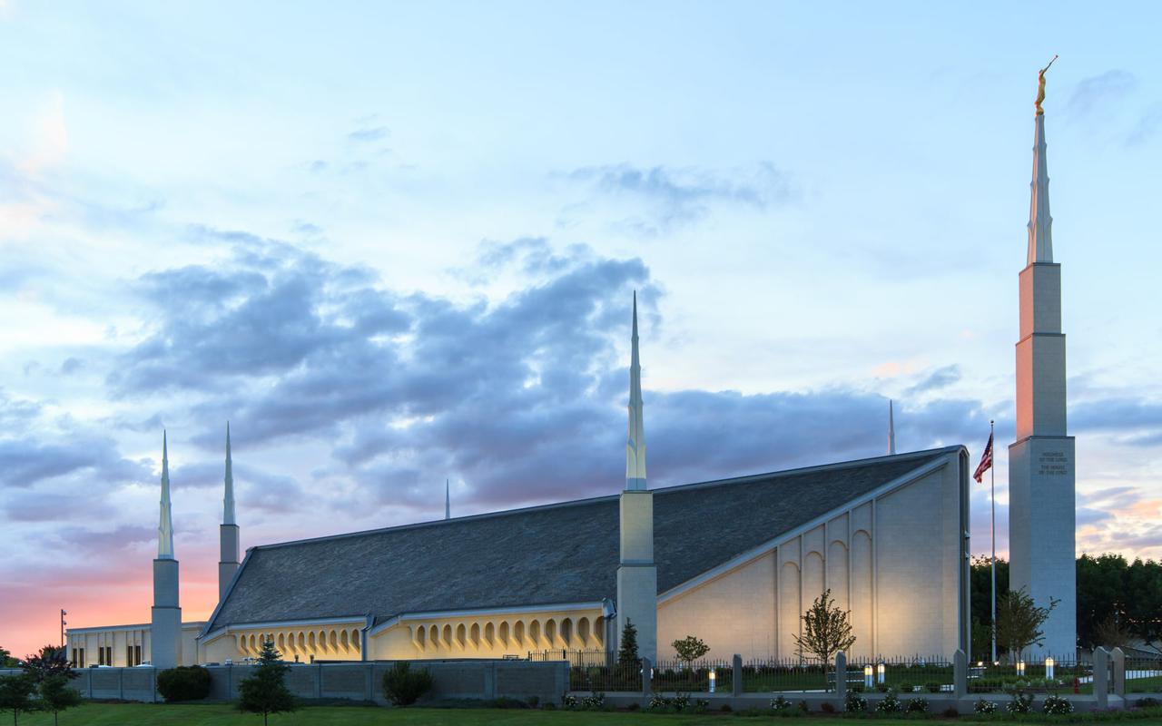 Close-up of the Angel Moroni statue atop the eastern spire