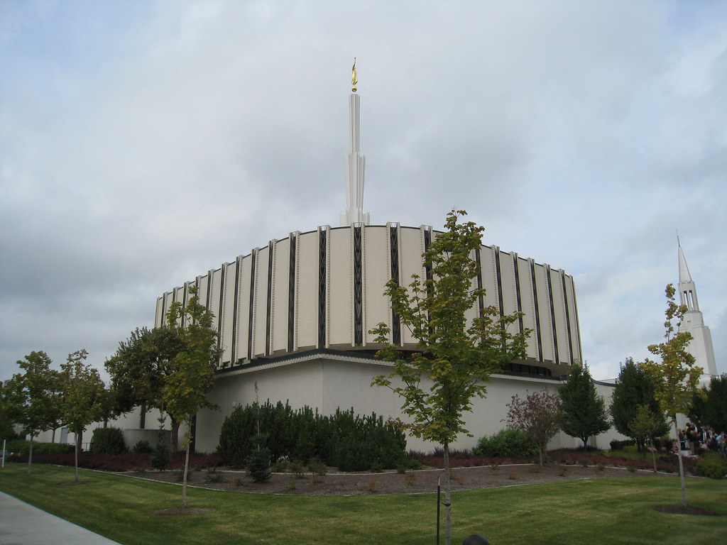Temple gardens before the 2014 renovation