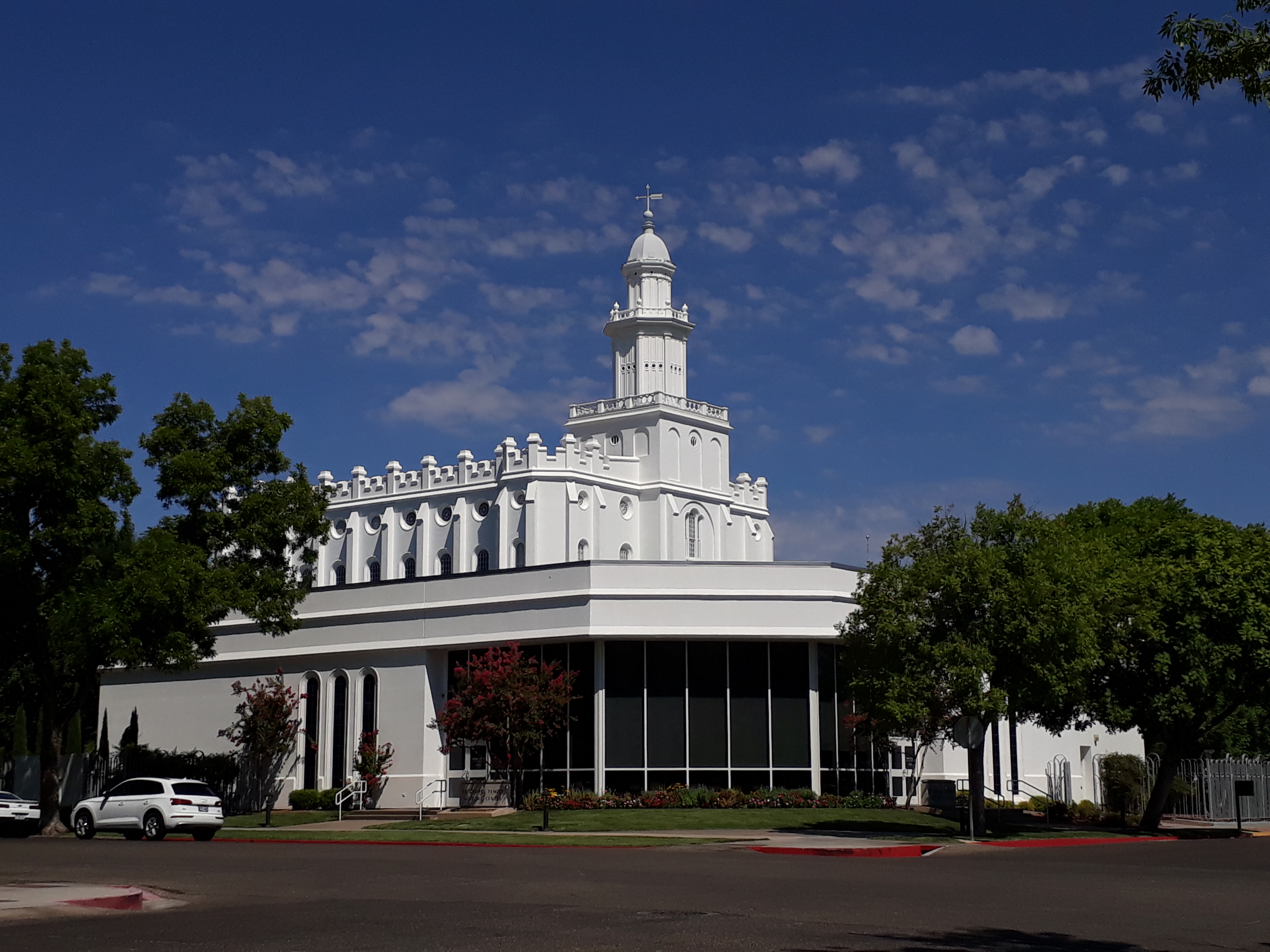 Temple grounds and Visitors' Center