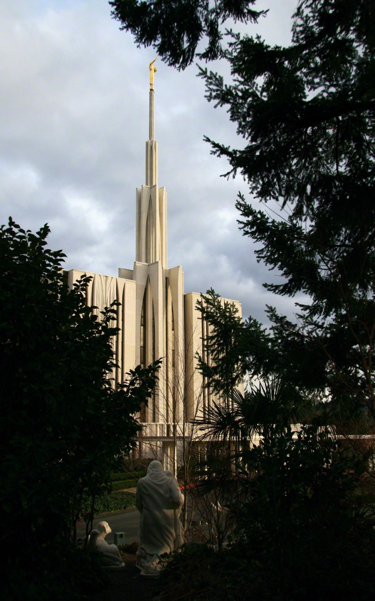 The angel Moroni statue atop the temple spire.